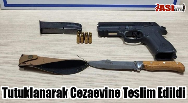 Üst Aramasında Silah ve Bıçak Çıktı